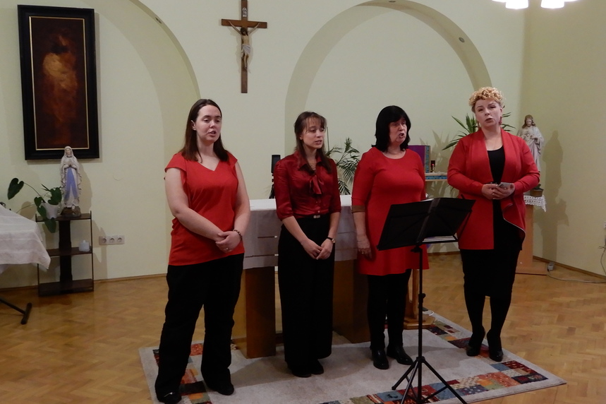 Magyar Szilvia operaénekesnő és a Péceli Alapfokú Művészeti Iskola diákjainak előadása – JSZTIO