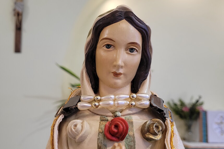 Maria Rosa Mystica szobrot kaptunk – JSZTIO