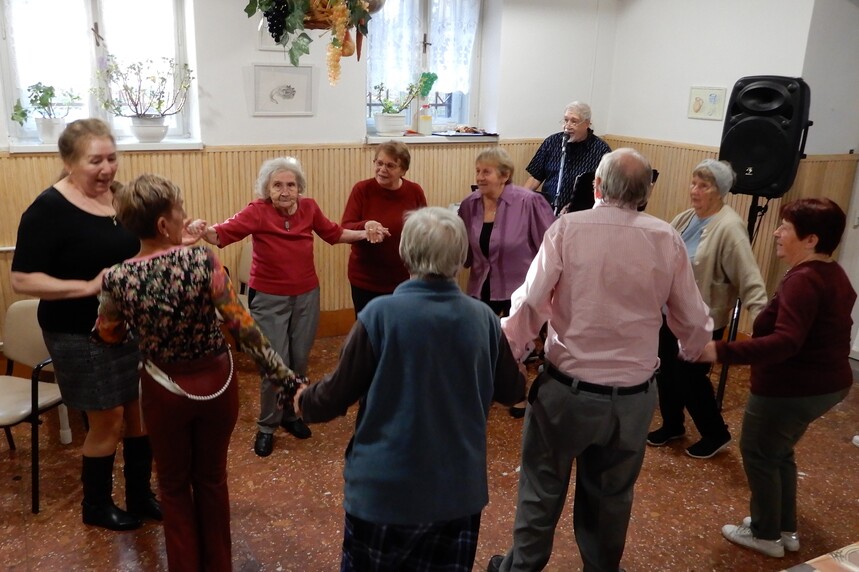 Erzsébet-Katalin bál – JSZTIO