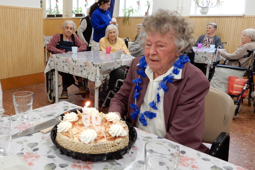 Csernák Károlyné köszöntése 95. születésnapja alkalmából – JSZTIO
